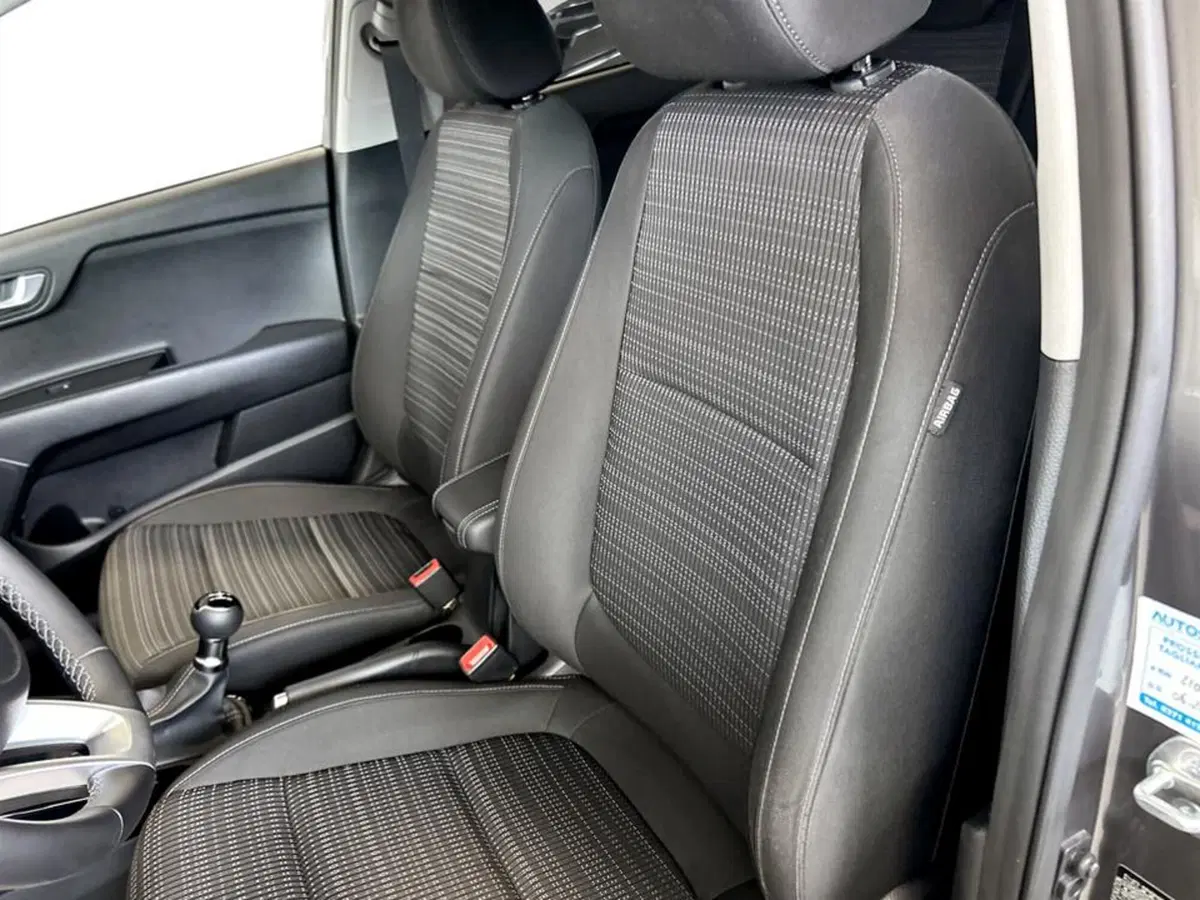 Kia Stonic usata a Piacenza (9)