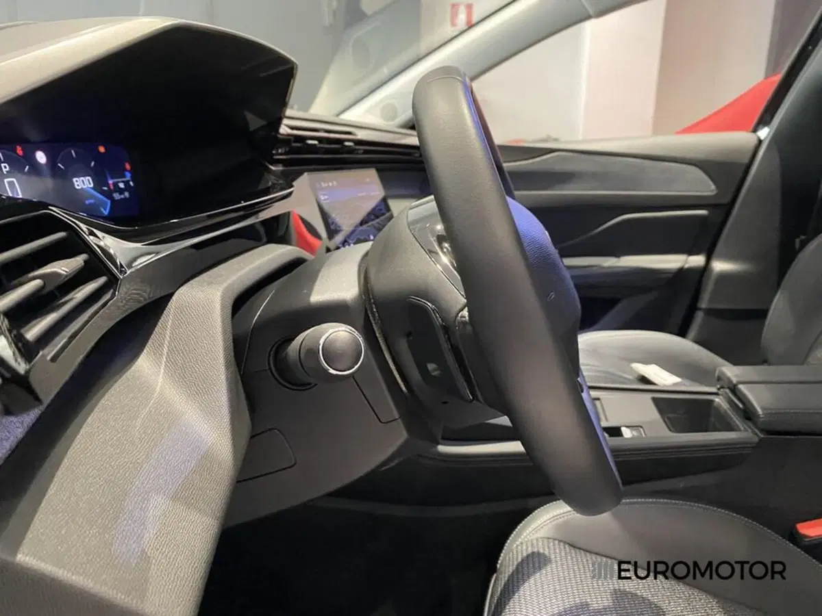 Peugeot 308 usata a Bari (15)
