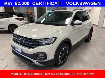 Volkswagen T-Cross 1.0 TSI Sport del 2023 usata a Alba