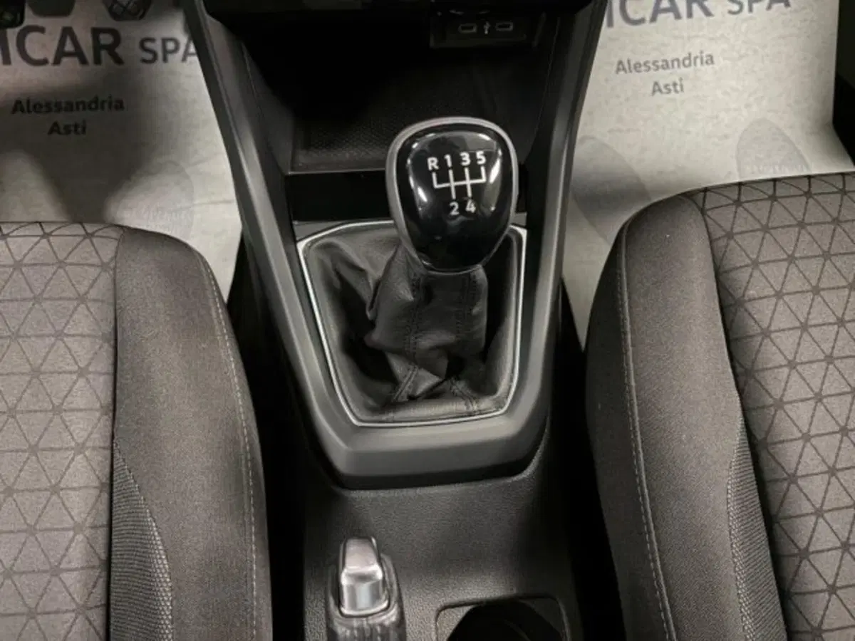 Volkswagen T-Cross usata a Cuneo (12)