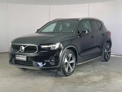Volvo XC40 2.0 b3 Core auto del 2022 usata a San Benedetto del Tronto