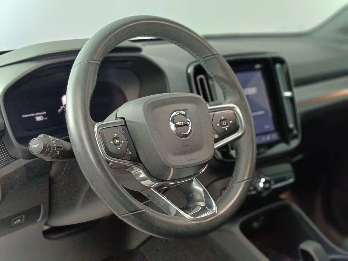 Volvo XC40 usata a Ascoli Piceno (17)