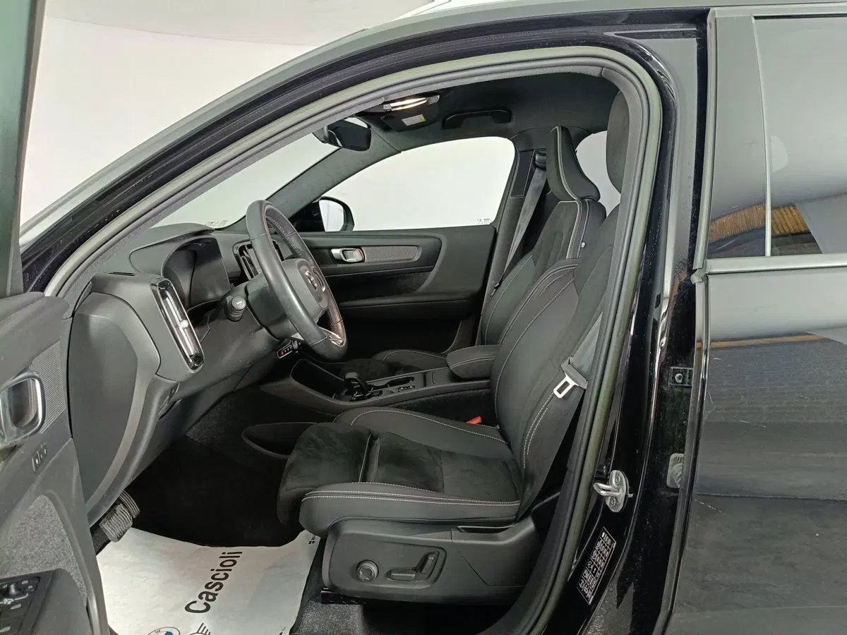 Volvo XC40 usata a Ascoli Piceno (8)