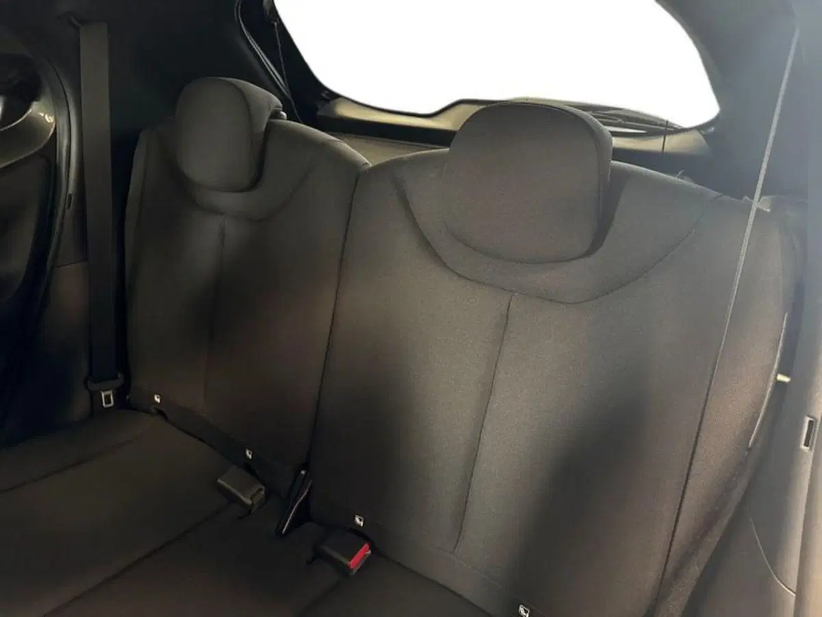 Toyota Aygo X usata a Prato (16)