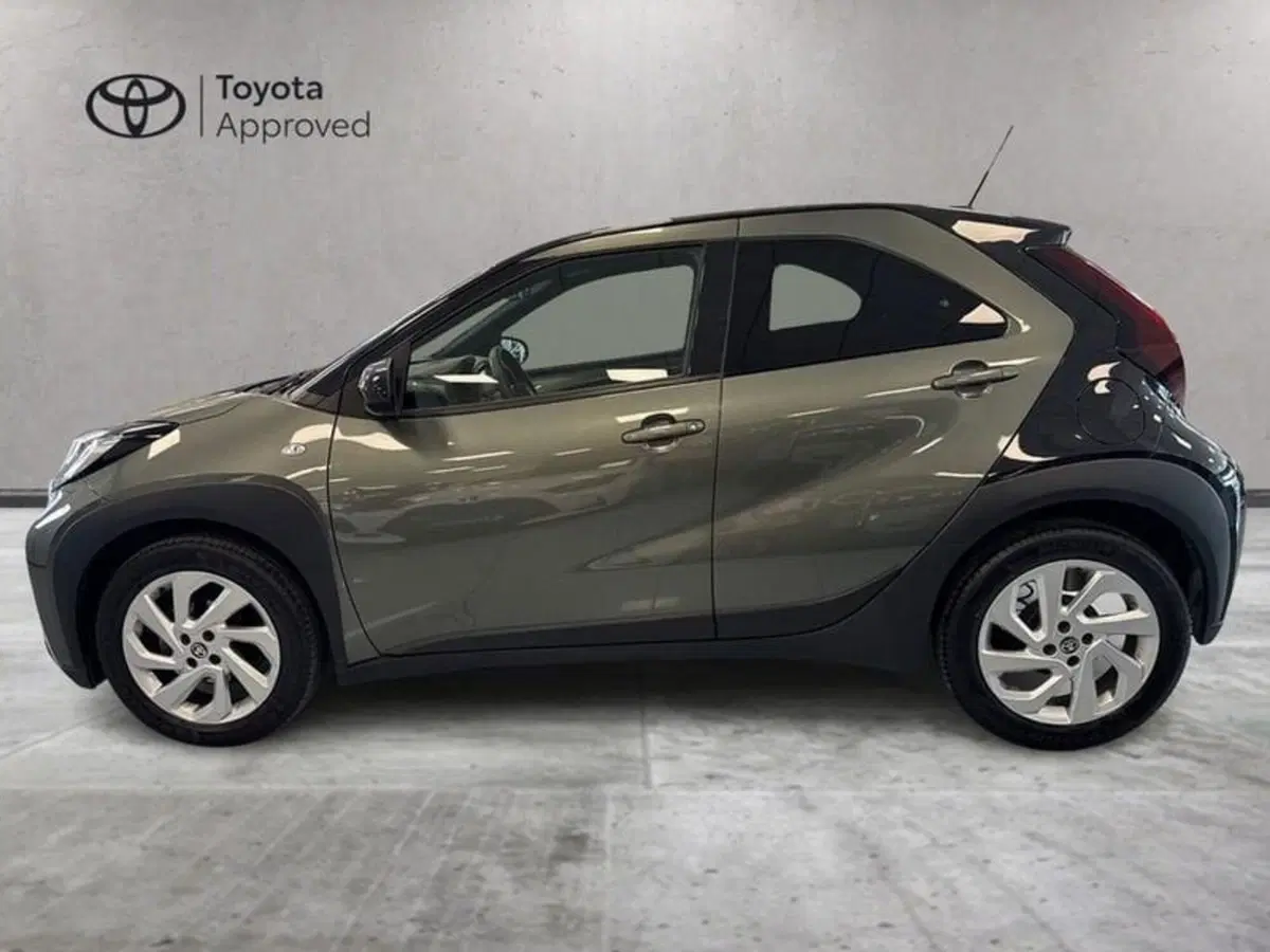 Toyota Aygo X usata a Prato (3)