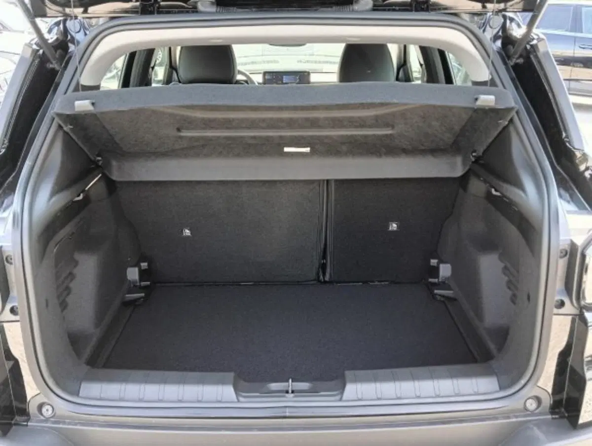 Jeep Avenger nuova a Brescia (17)