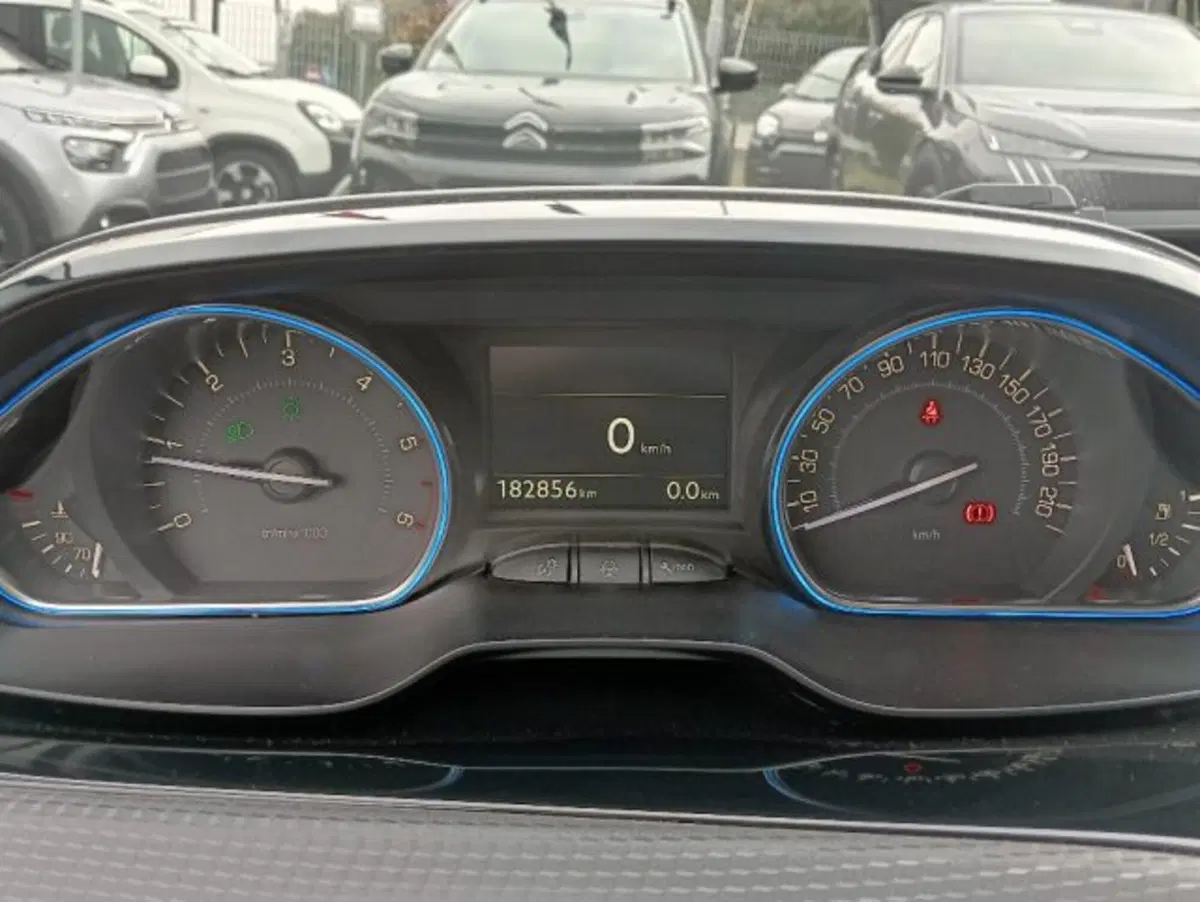 Peugeot 2008 usata a Brescia (7)