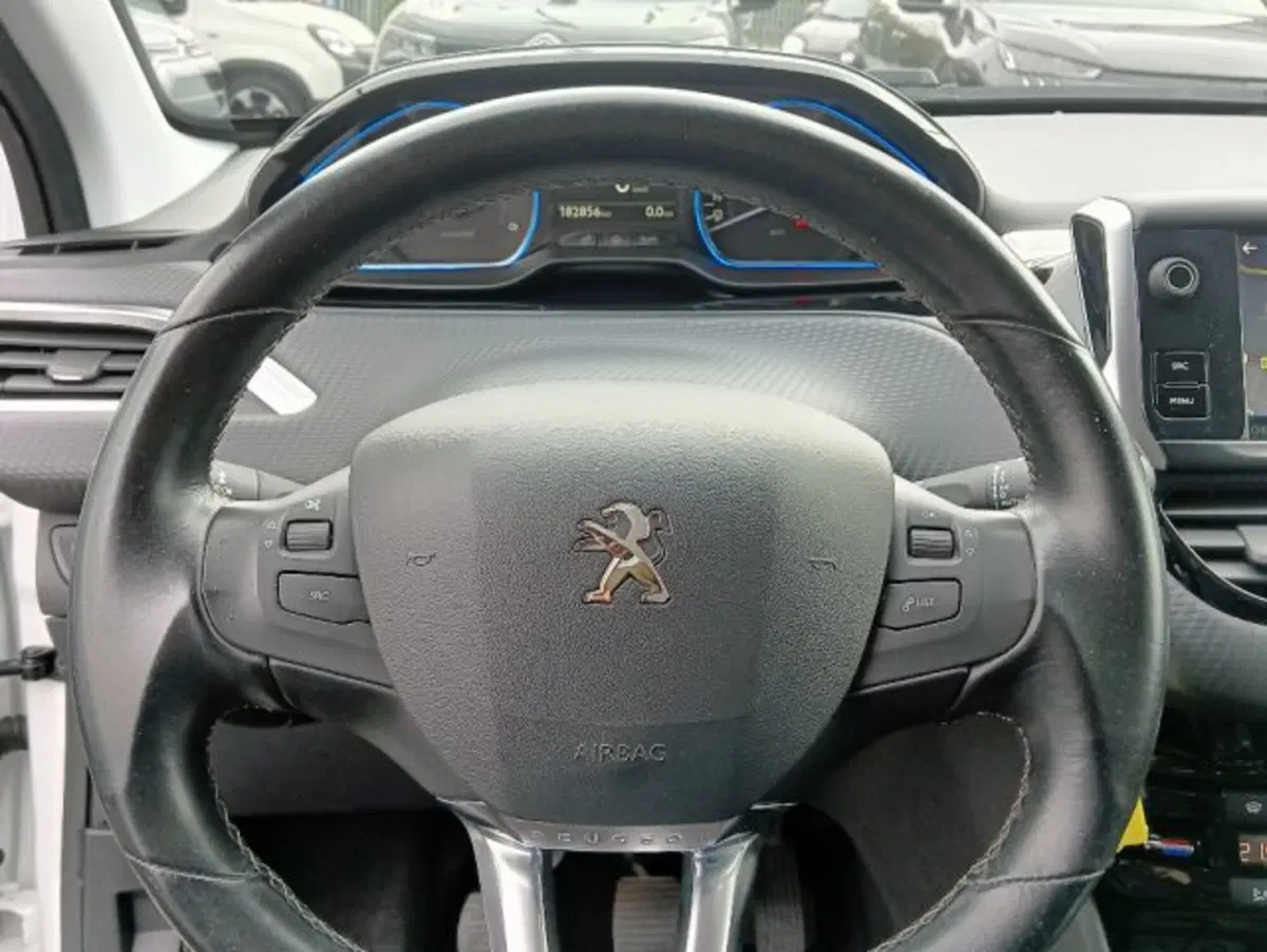 Peugeot 2008 usata a Brescia (8)