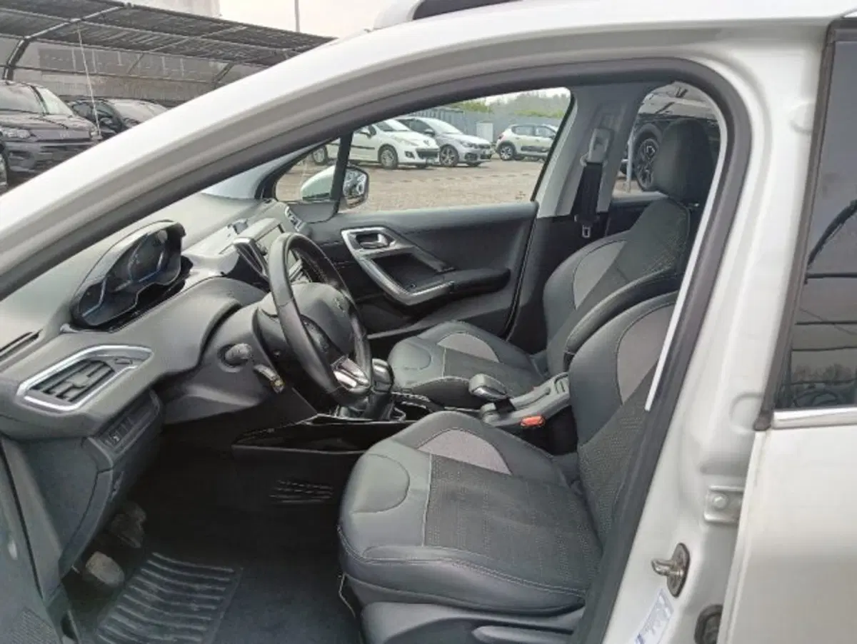 Peugeot 2008 usata a Brescia (9)