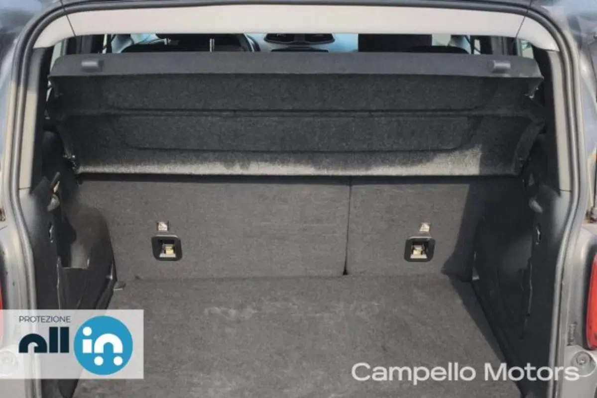 Jeep Renegade usata a Venezia (18)