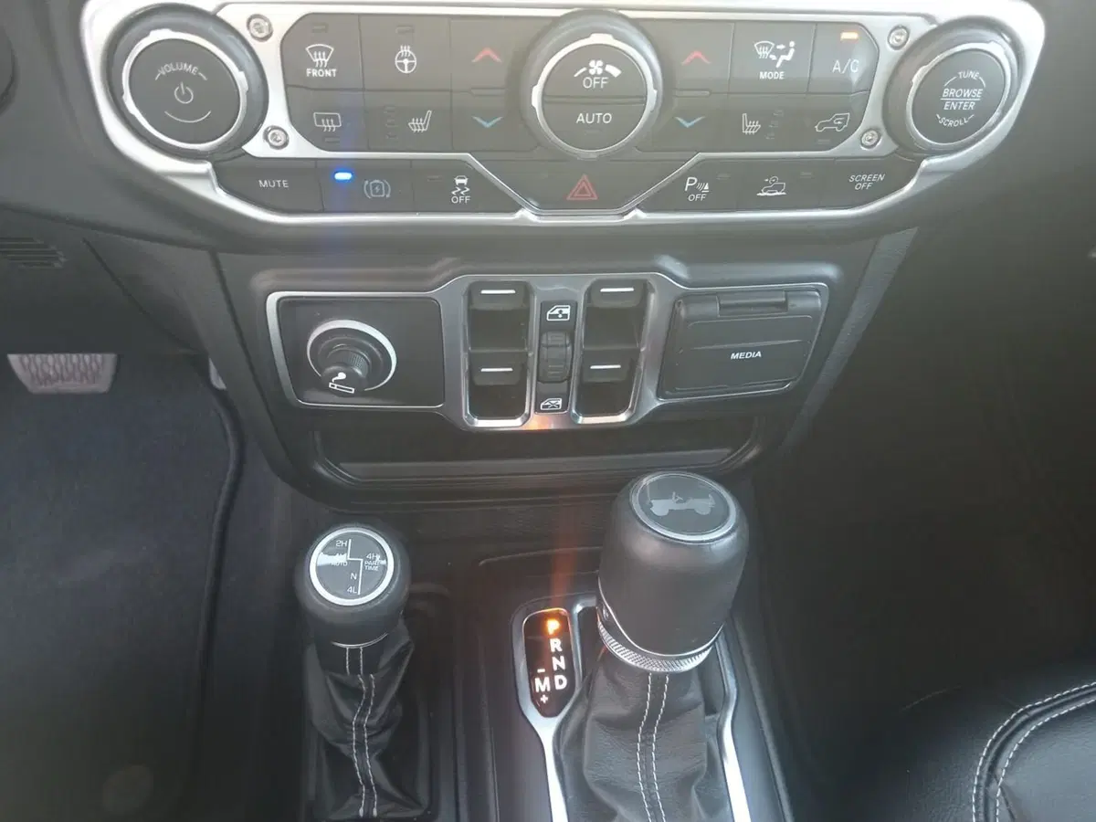 Jeep Wrangler Unlimited usata a Alessandria (18)