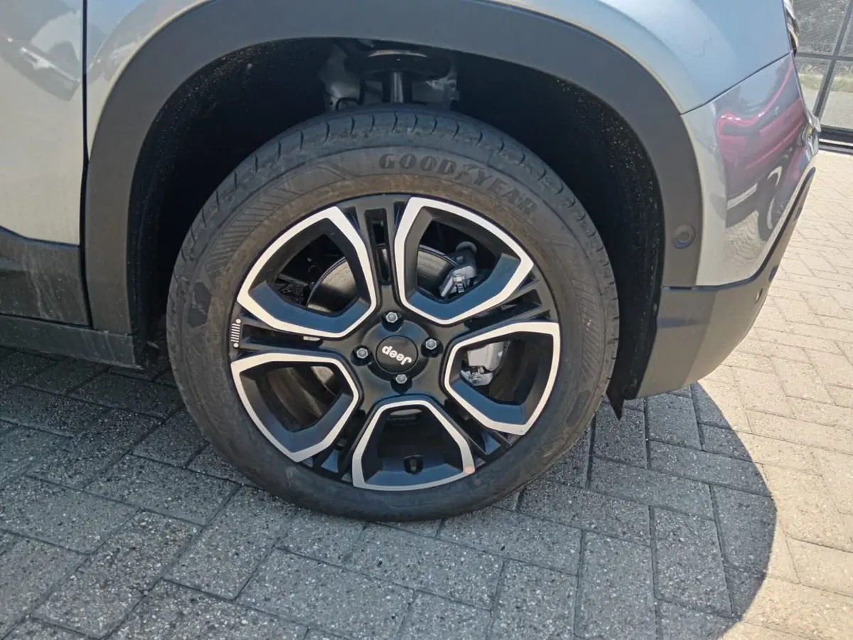 Jeep Avenger nuova a Alessandria (10)