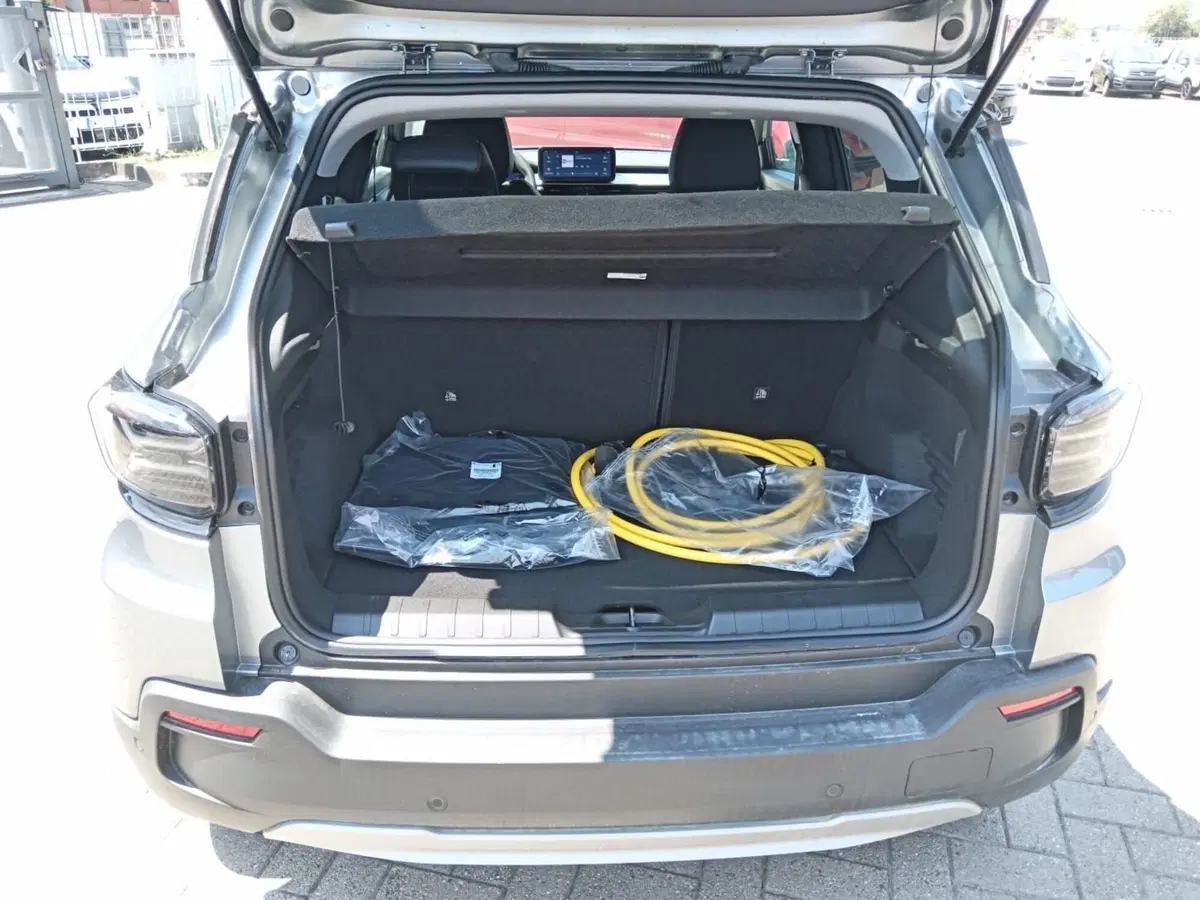 Jeep Avenger nuova a Alessandria (7)