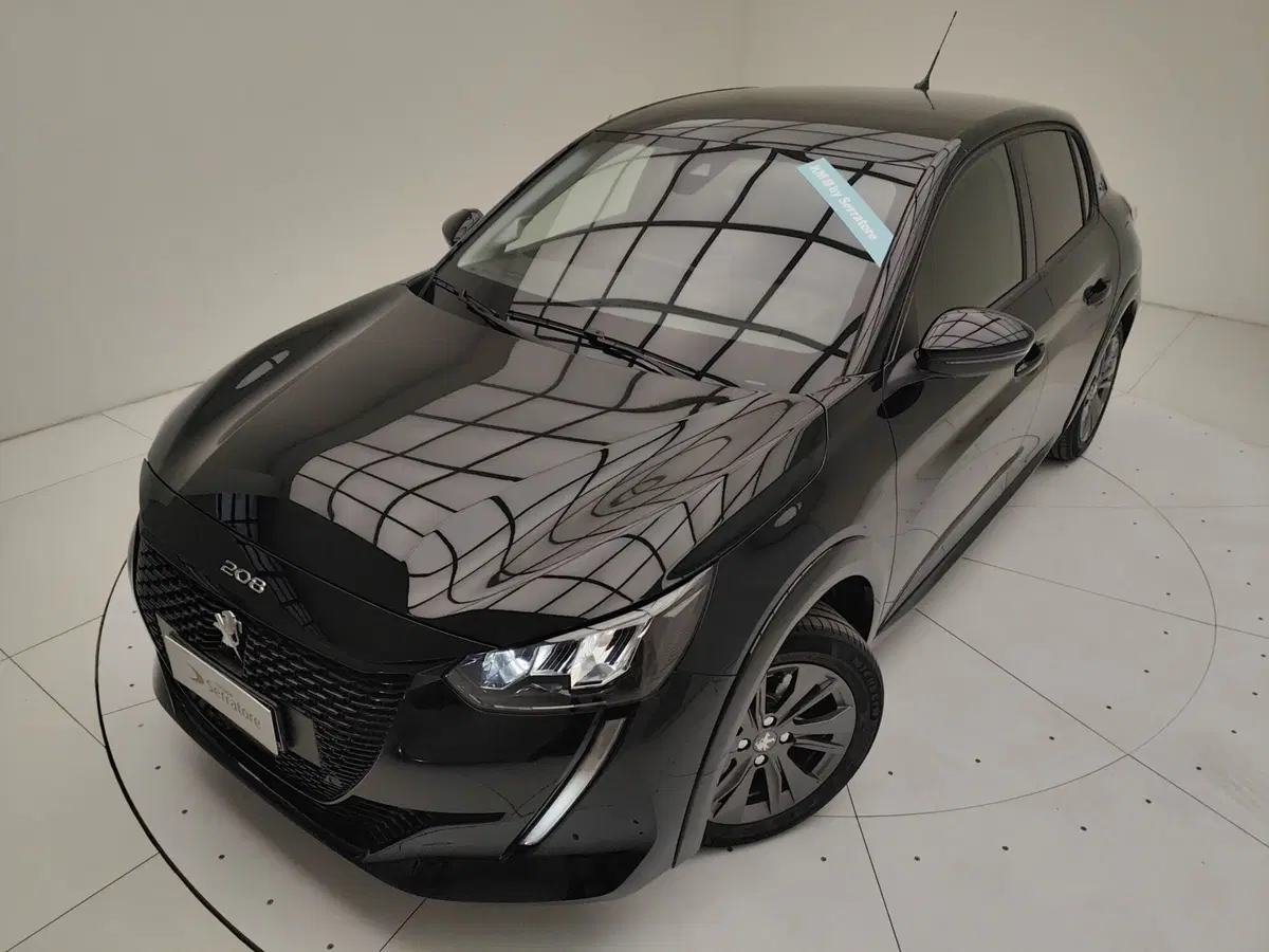 Peugeot 208 nuova a Como (15)