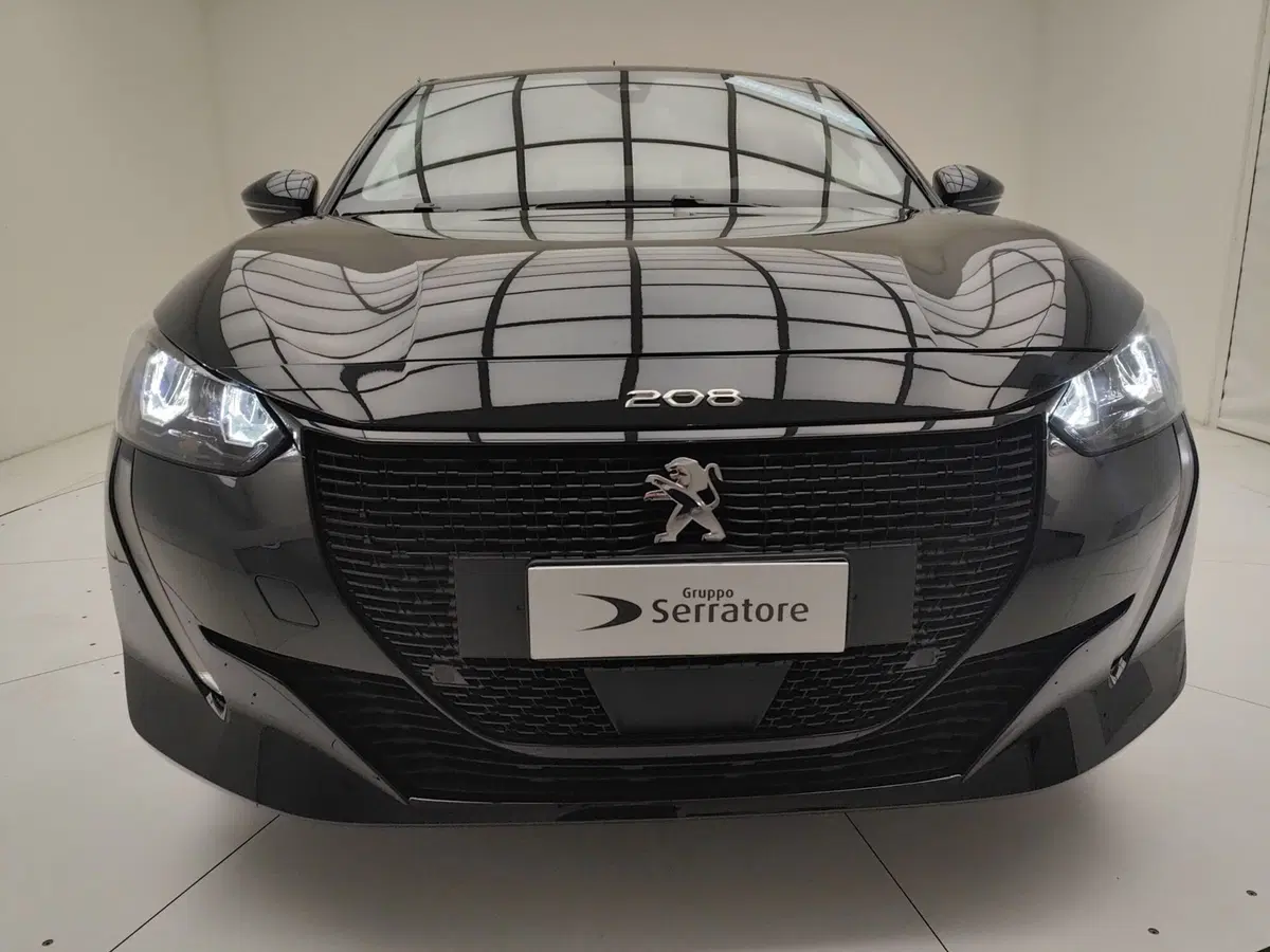 Peugeot 208 nuova a Como (2)