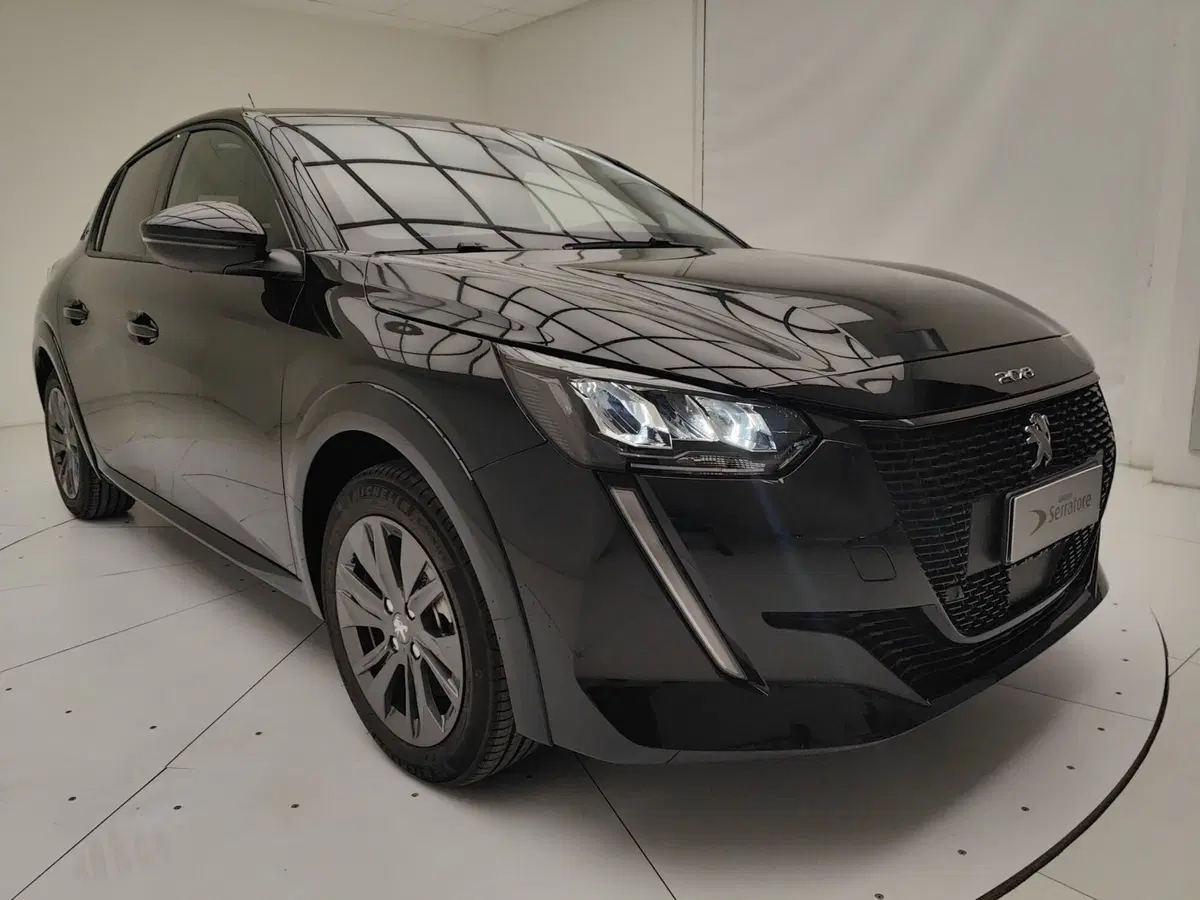 Peugeot 208 nuova a Como (3)