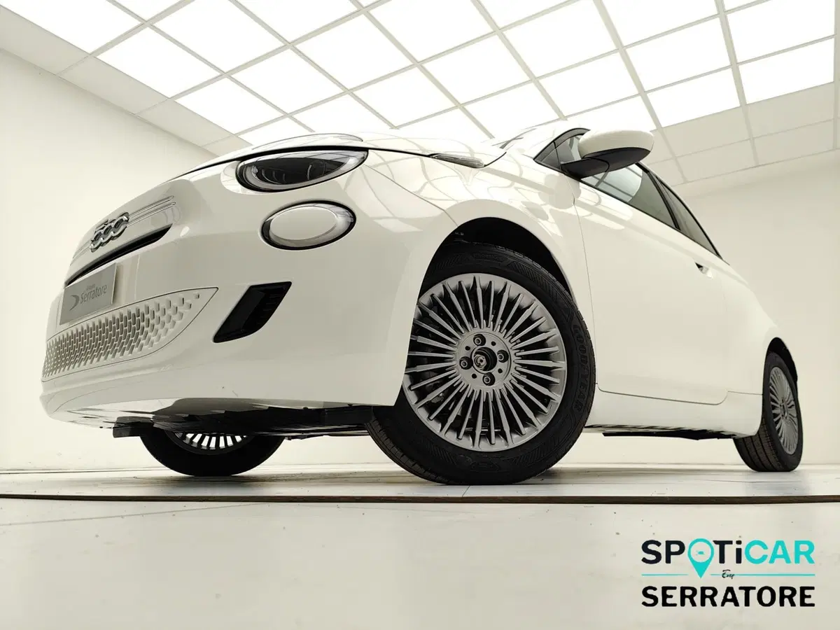 Fiat 500 nuova a Como (11)