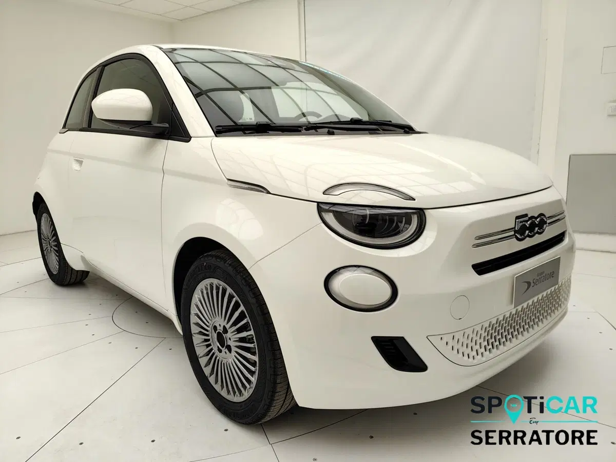 Fiat 500 nuova a Como (3)