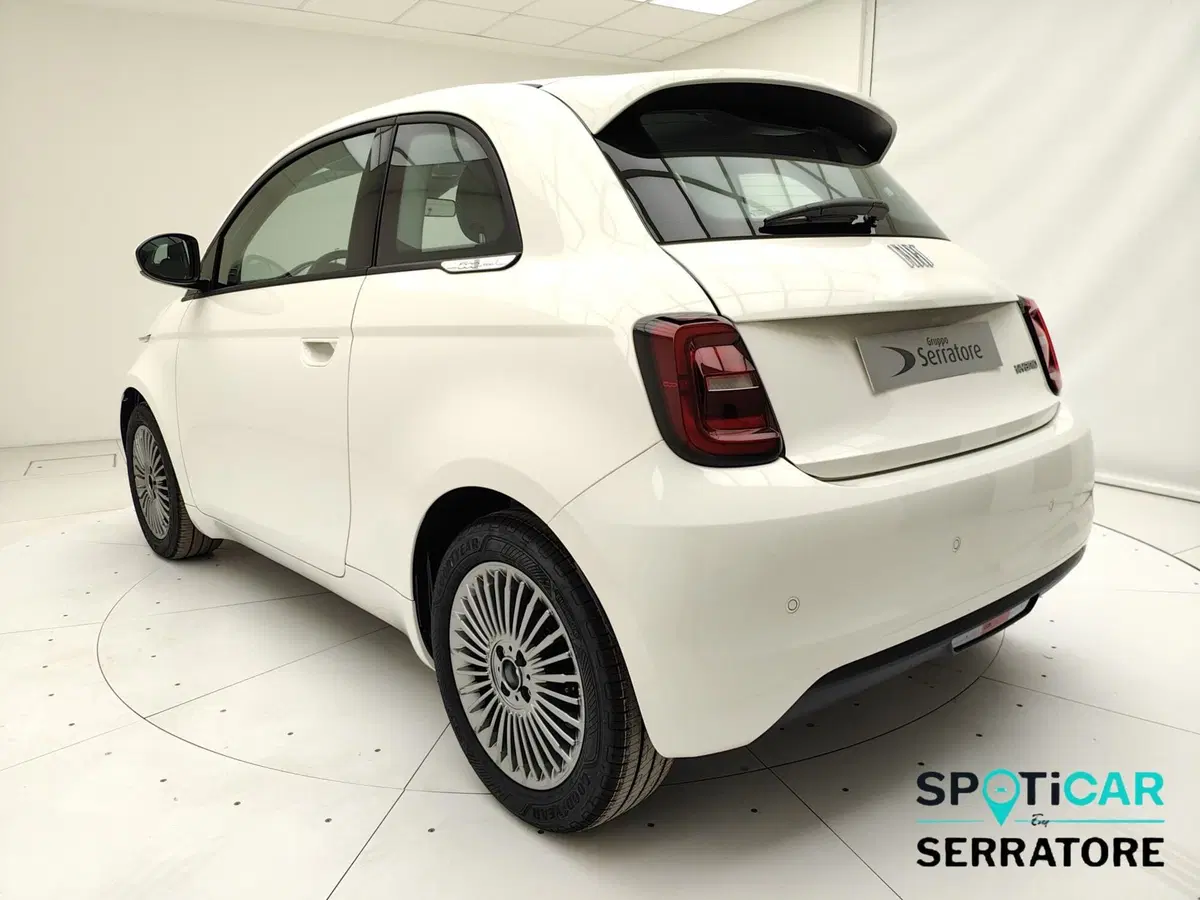 Fiat 500 nuova a Como (4)