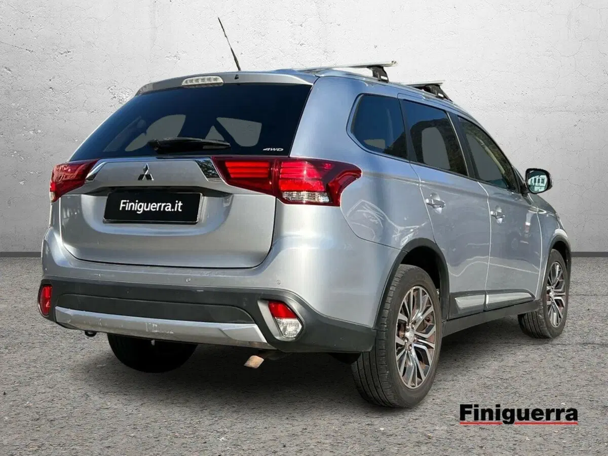 Mitsubishi Outlander usata a Sondrio (4)