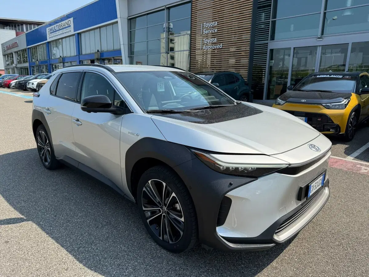 Toyota bZ4X usata a Piacenza (3)