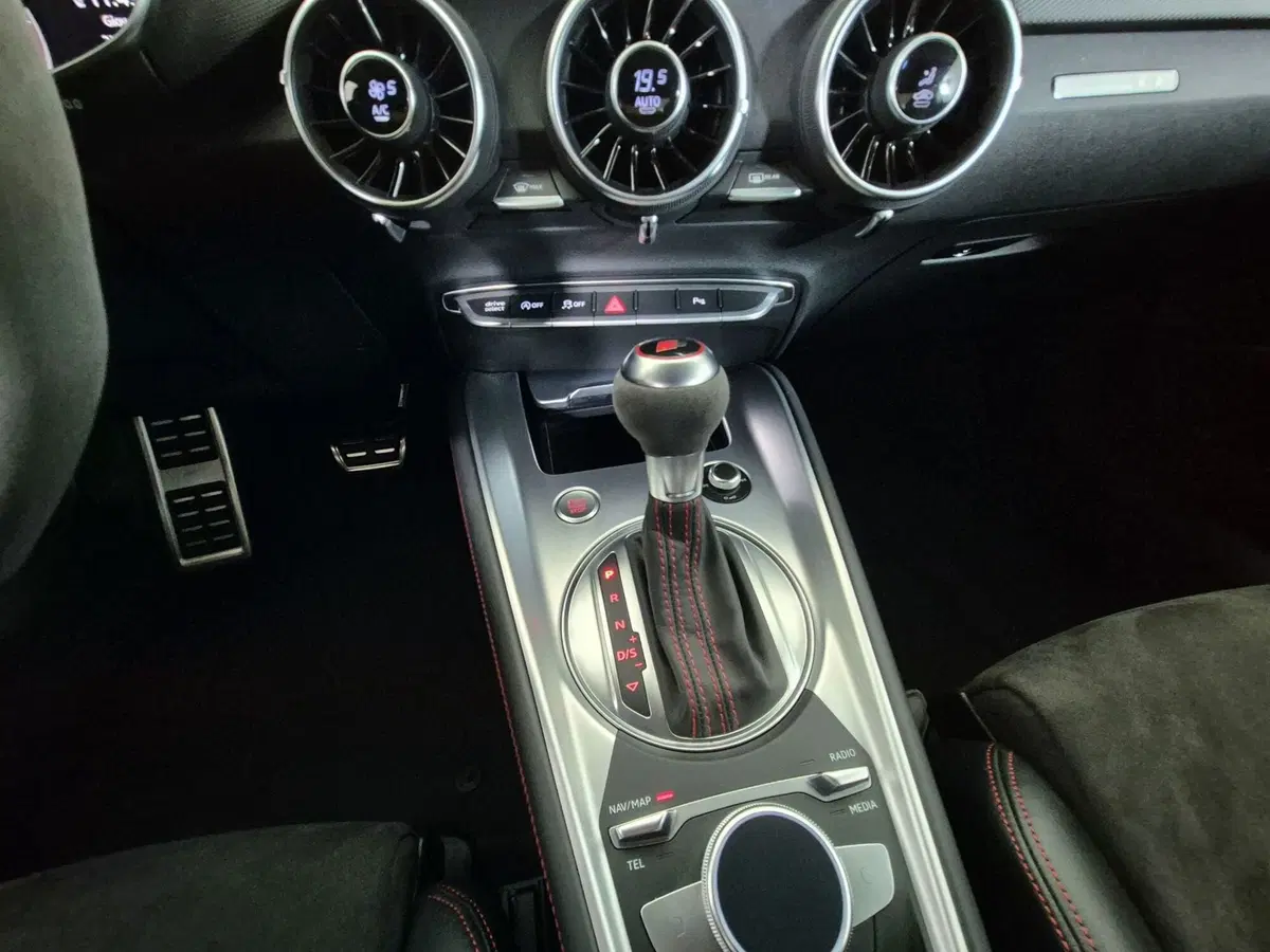Audi TT Coupé usata a Torino (11)