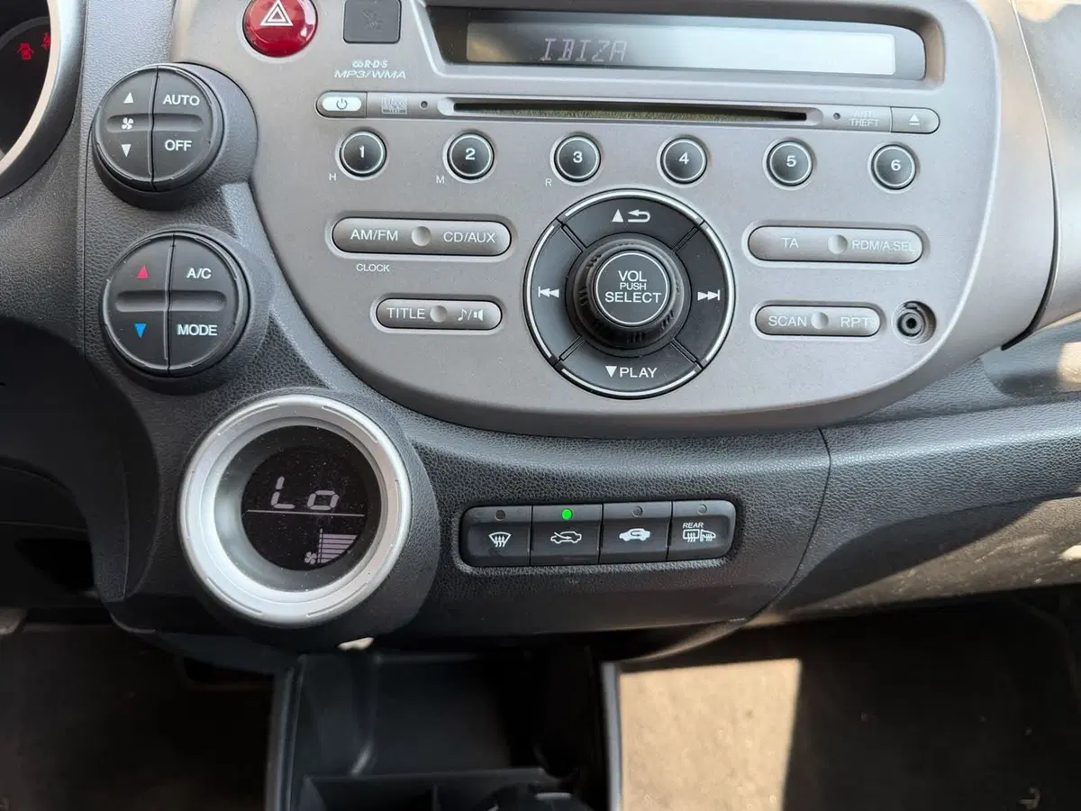 Honda Jazz usata a Napoli (13)