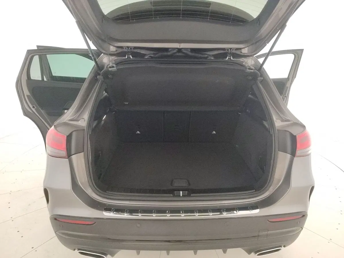 Mercedes-Benz GLA SUV usata a Alessandria (11)