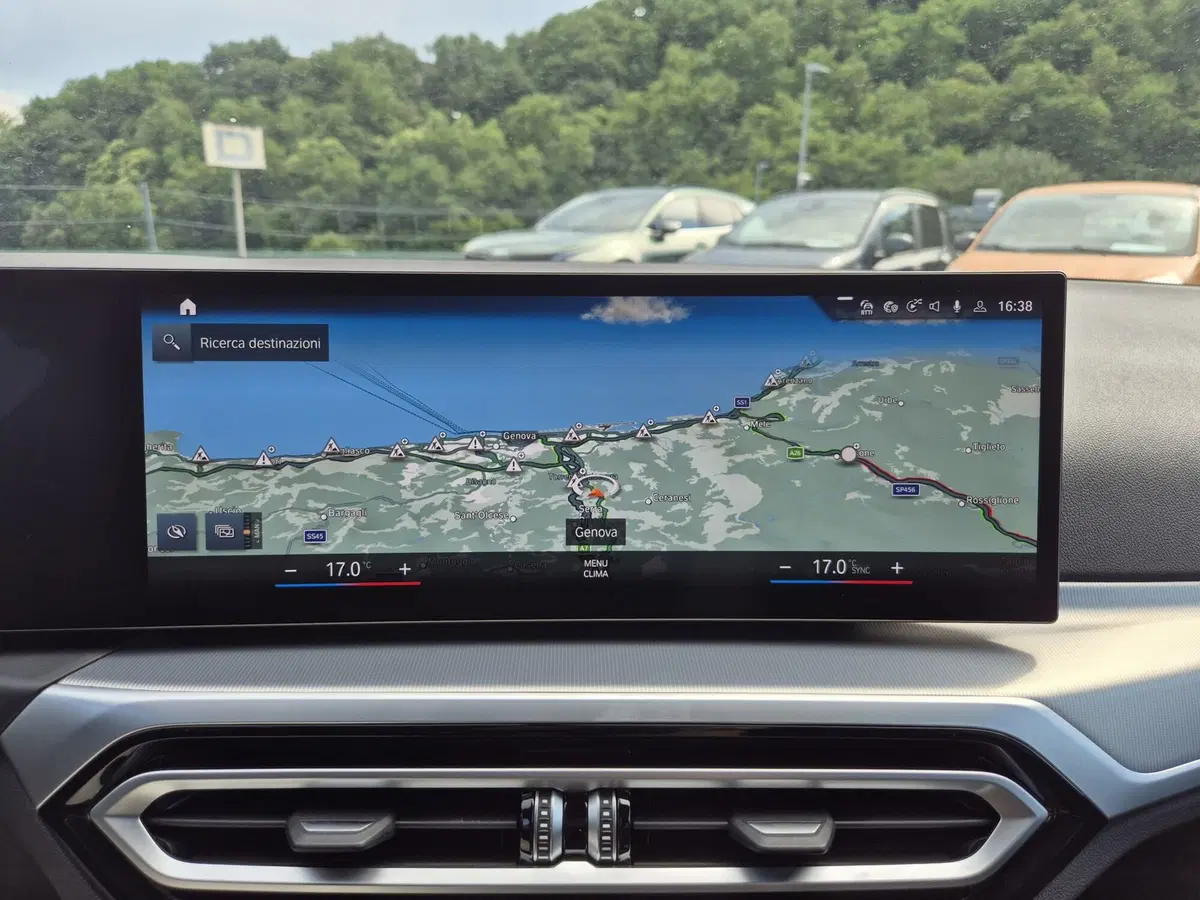 BMW Serie 3 Touring usata  (11)