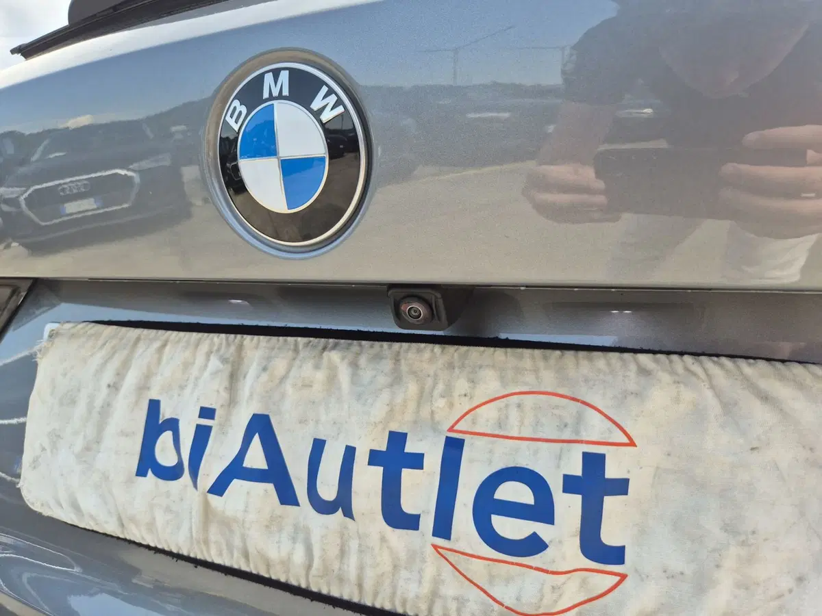 BMW Serie 3 Touring usata  (16)