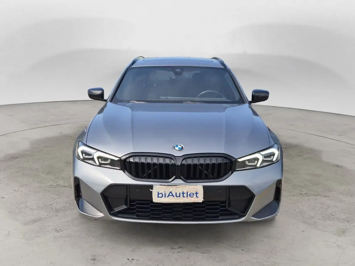BMW Serie 3 Touring usata  (2)