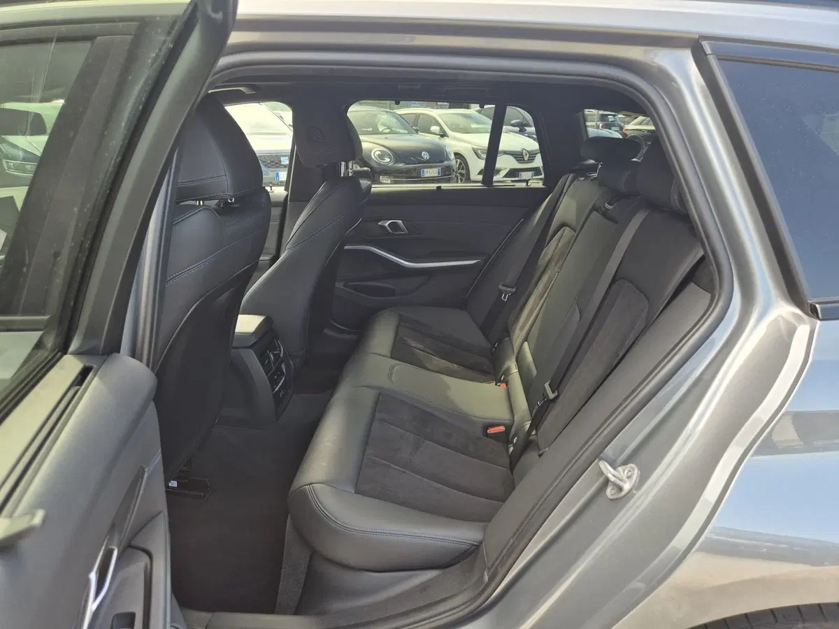 BMW Serie 3 Touring usata  (7)