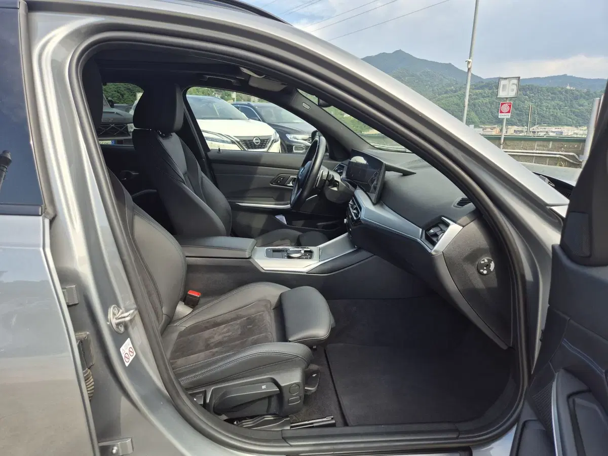 BMW Serie 3 Touring usata  (9)
