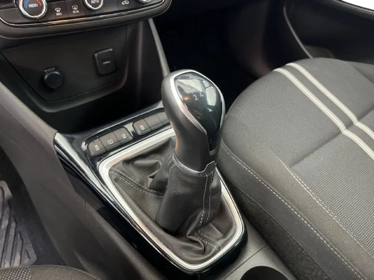 Opel Crossland X usata a Torino (12)