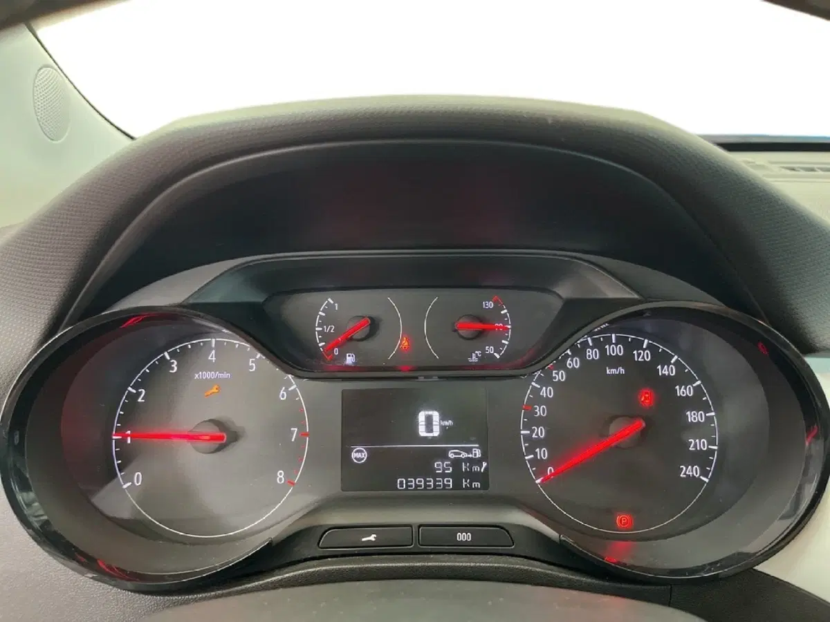 Opel Crossland X usata a Torino (14)