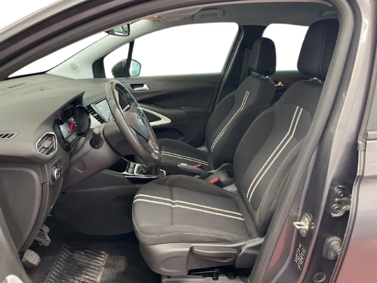 Opel Crossland X usata a Torino (9)