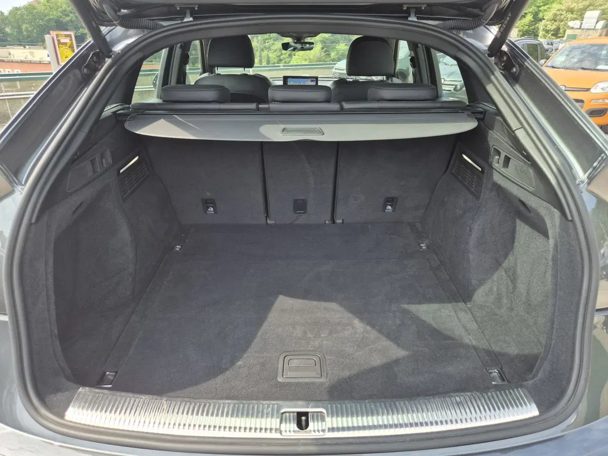 Audi Q5 Sportback usata  (12)