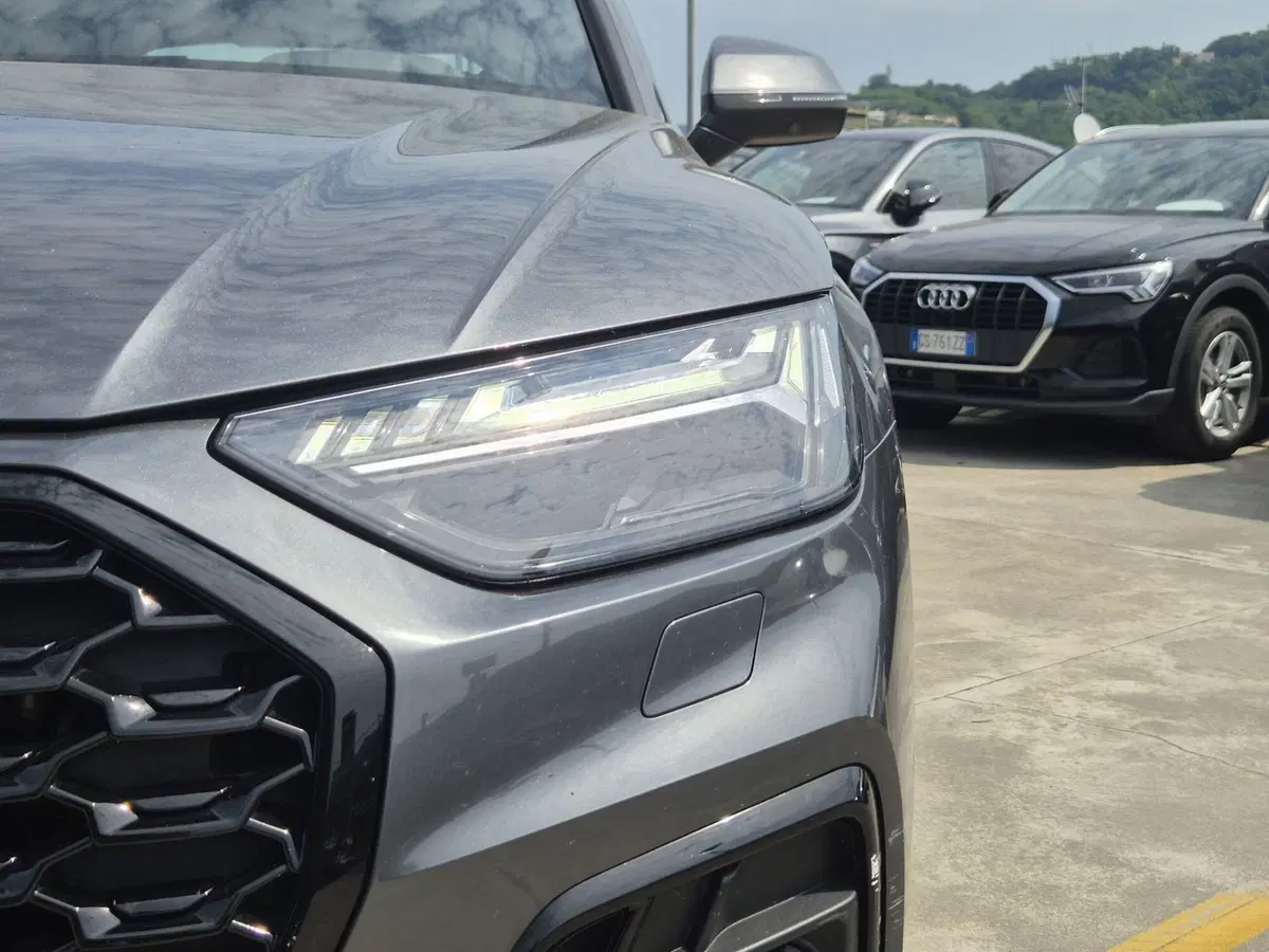 Audi Q5 Sportback usata  (18)