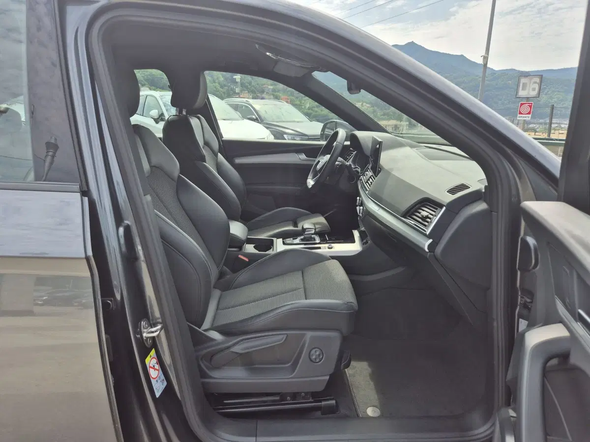 Audi Q5 Sportback usata  (9)