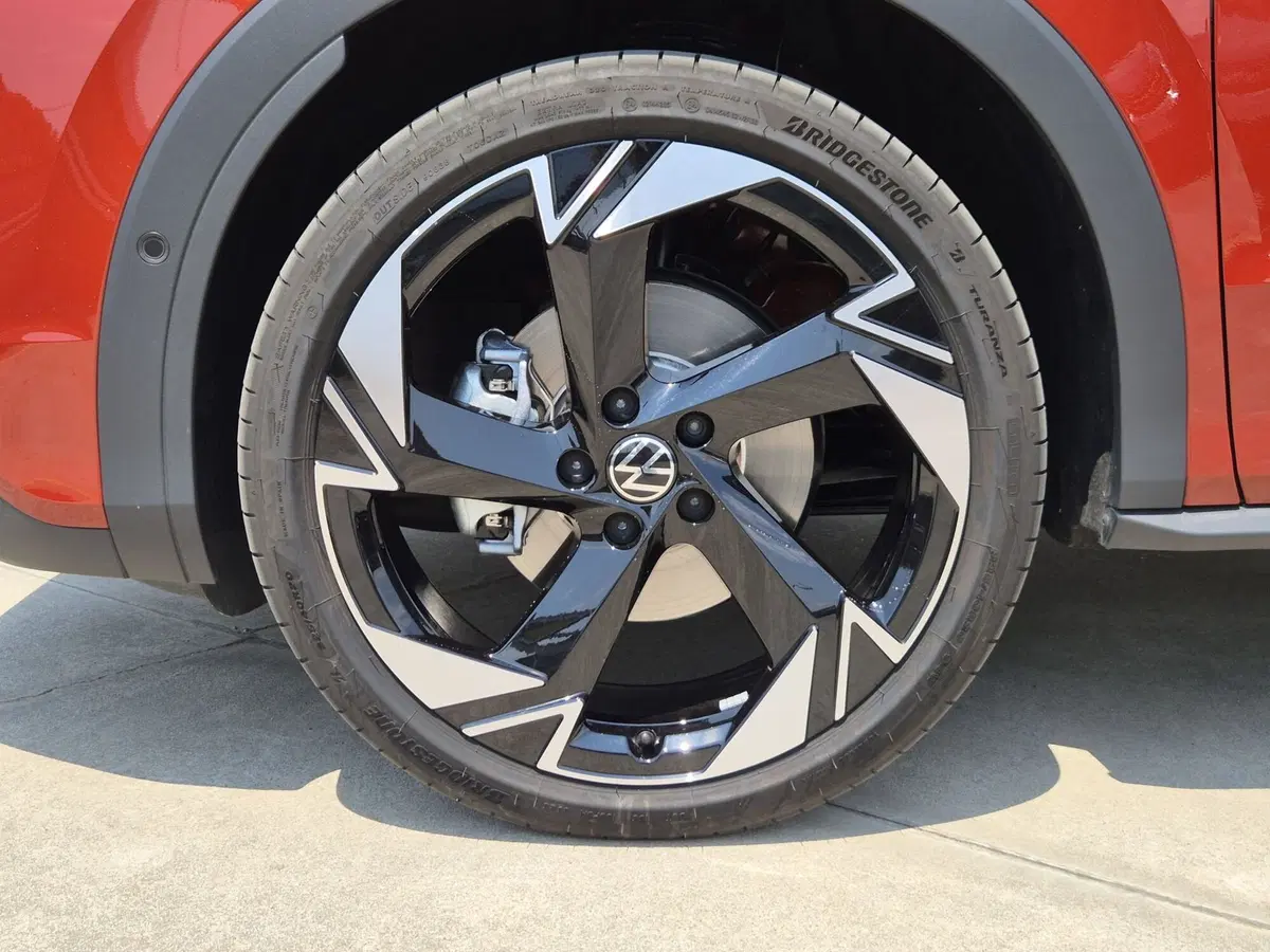 Volkswagen T-Roc usata  (12)