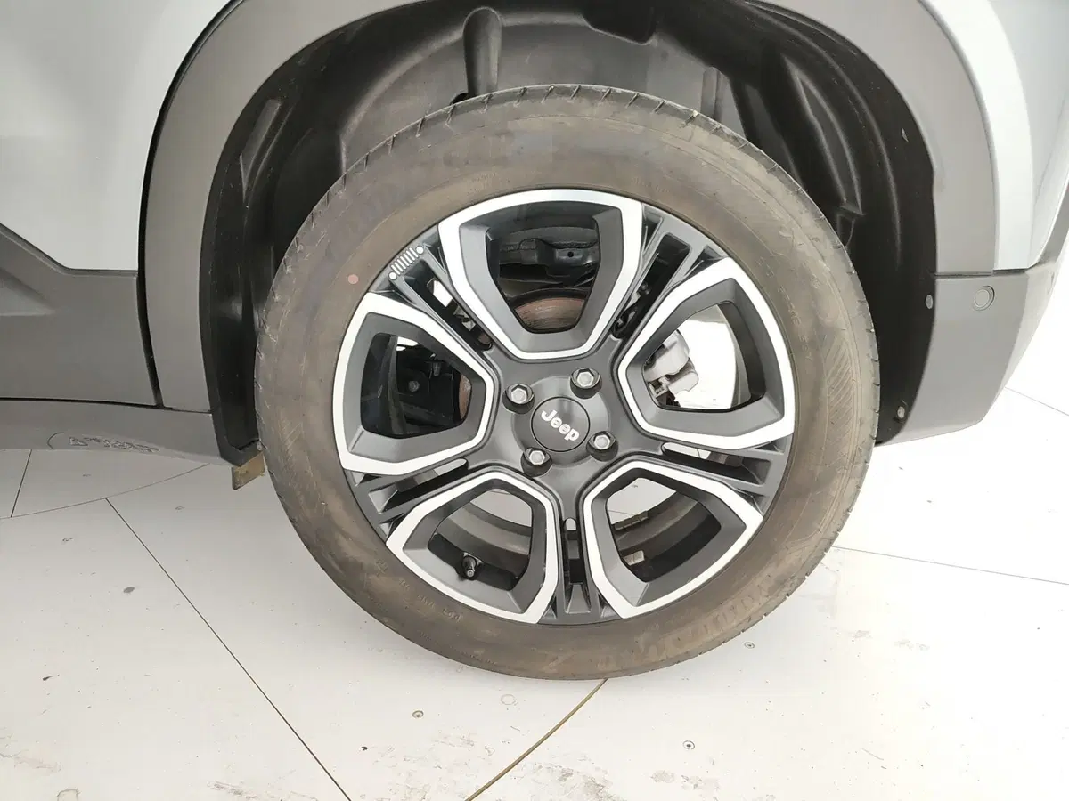 Jeep Avenger usata a Caserta (11)