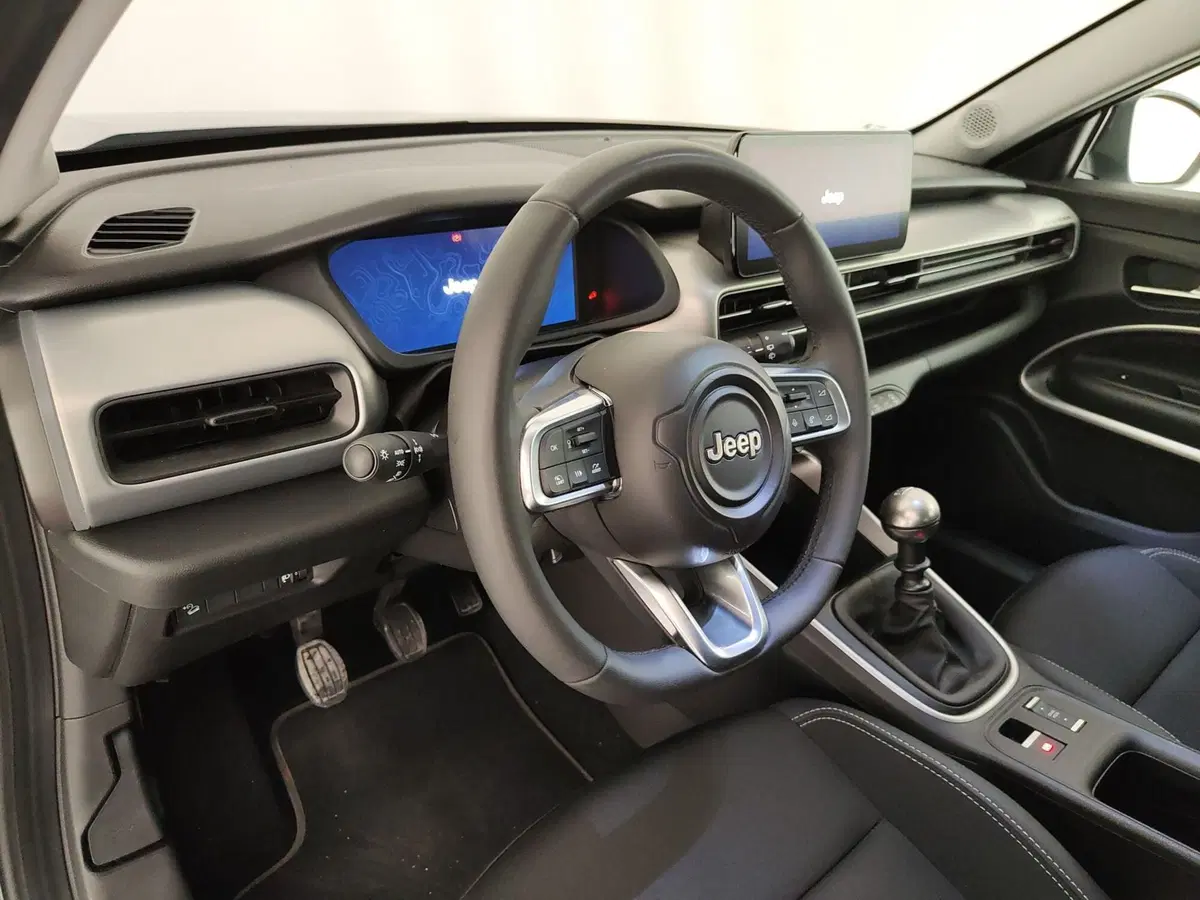 Jeep Avenger usata a Caserta (20)