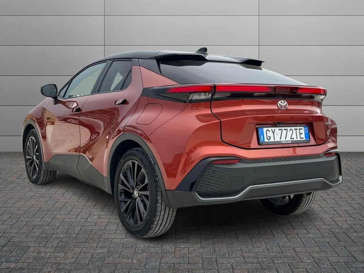 Toyota Toyota C-HR usata a Ragusa (4)