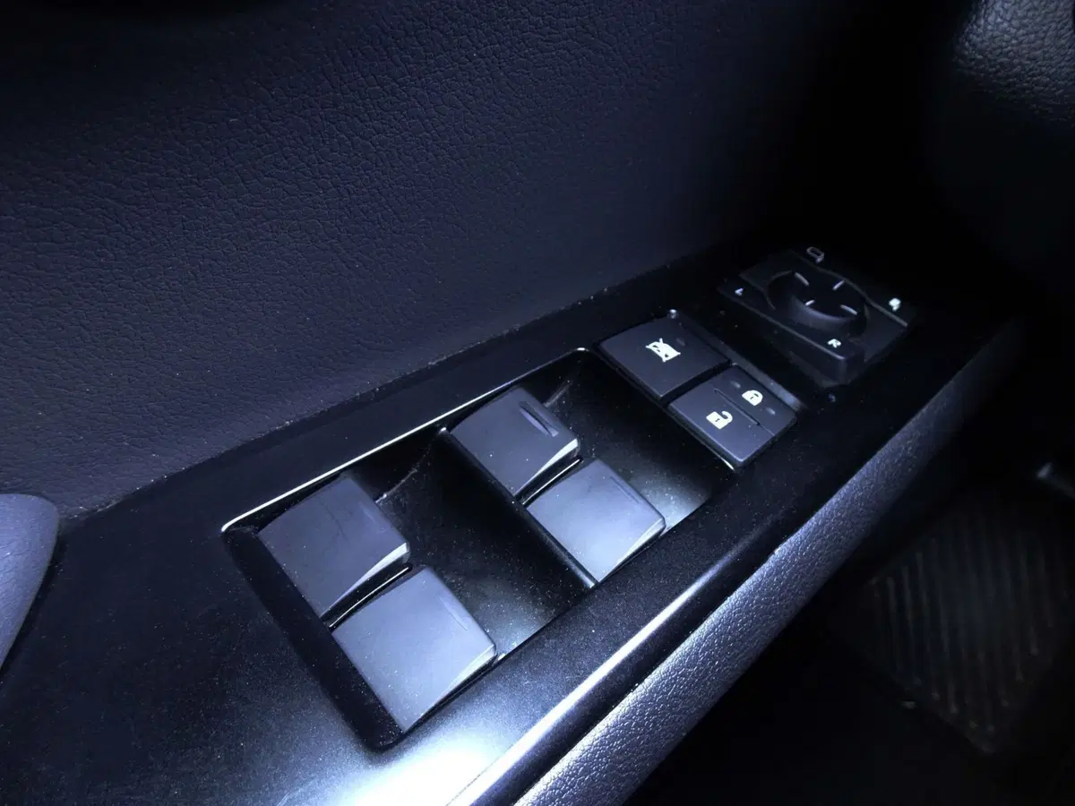 Lexus UX usata a Venezia (10)