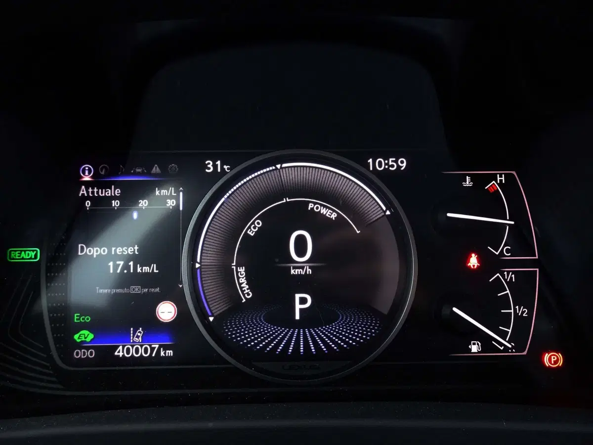 Lexus UX usata a Venezia (9)