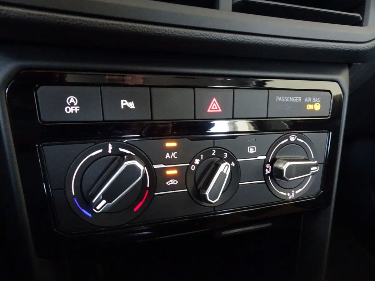 Volkswagen T-Cross usata a Venezia (12)