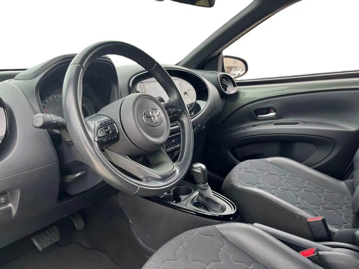 Toyota Aygo X usata a Ragusa (7)