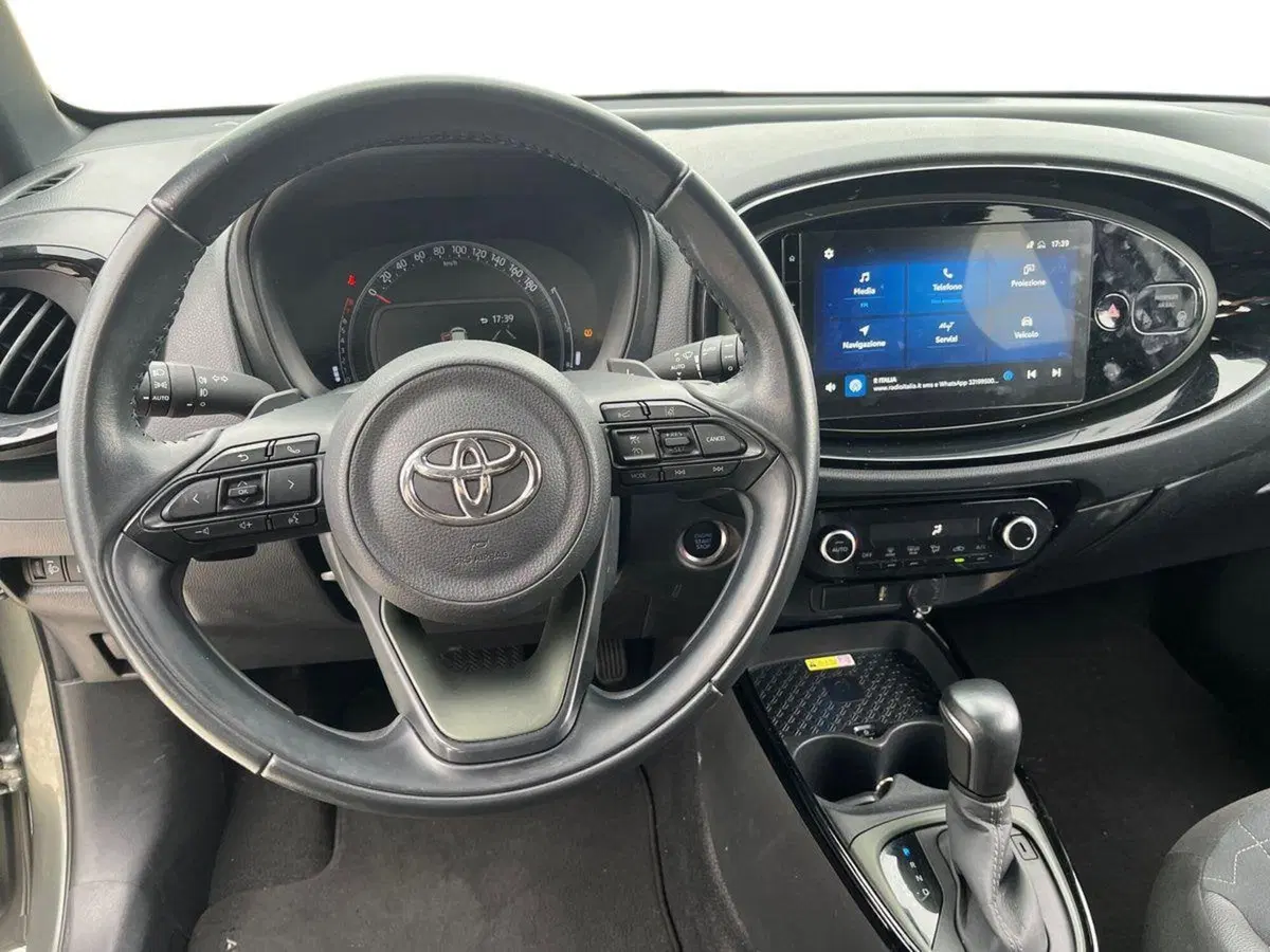Toyota Aygo X usata a Ragusa (8)