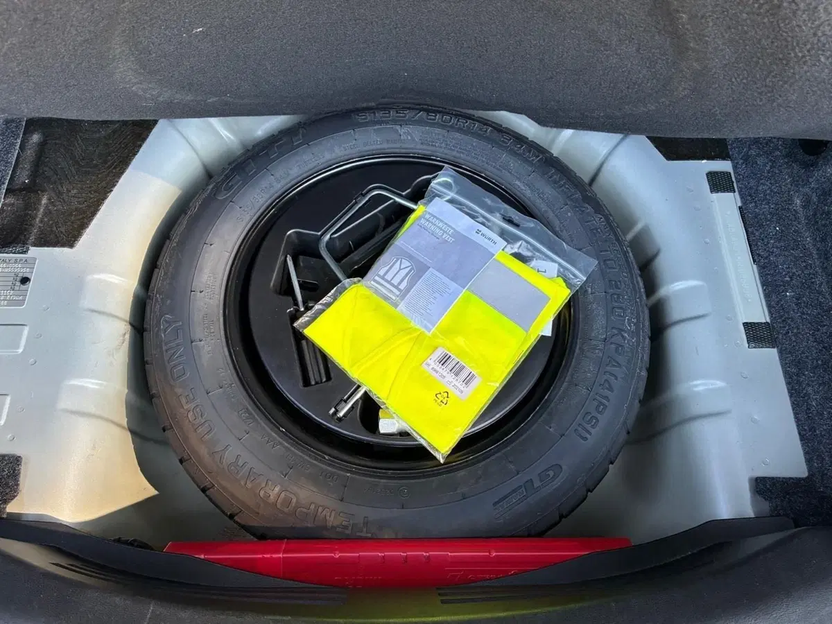 Lancia Ypsilon usata a Prato (11)