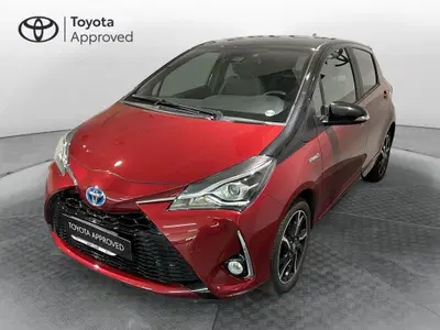 Toyota Yaris 1.5 Hybrid 5 porte Trend "Grey Edition" del 2019 usata a Milano